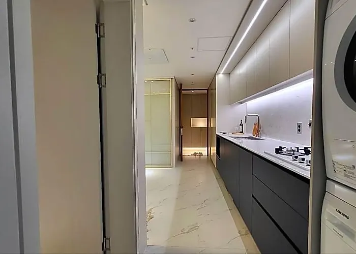 Hotel New Build So Neat & Near Park
